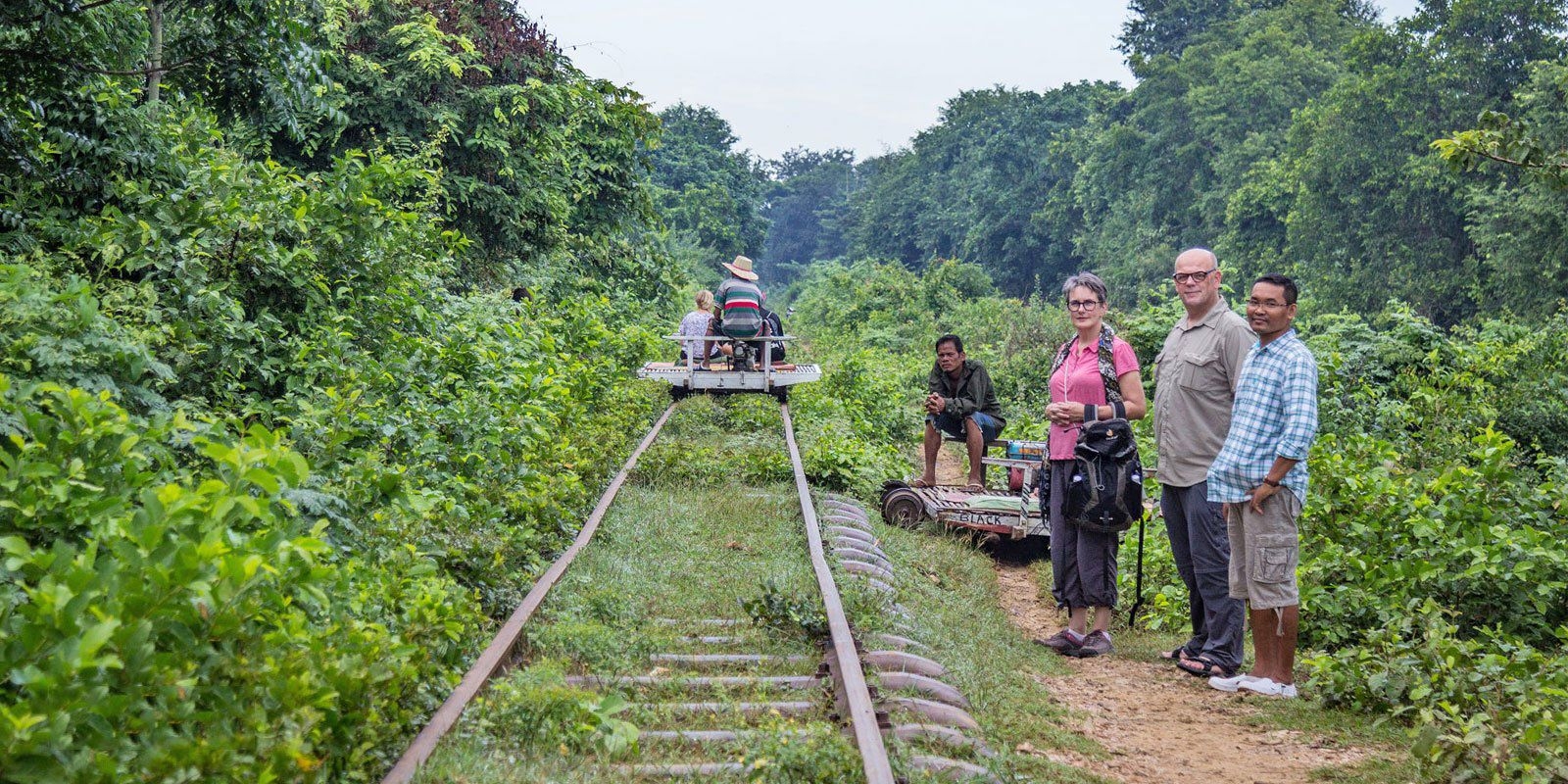 Cambodia-Bamboo-Train2812.jpg