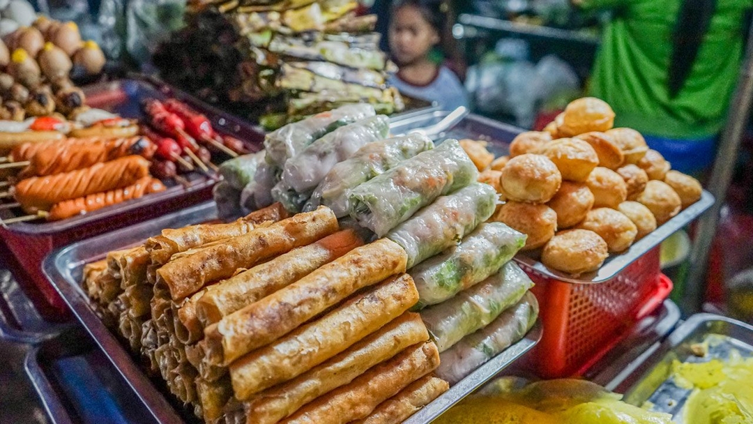 Siem Reap Evening Food Tour - Siem Reaper Travel