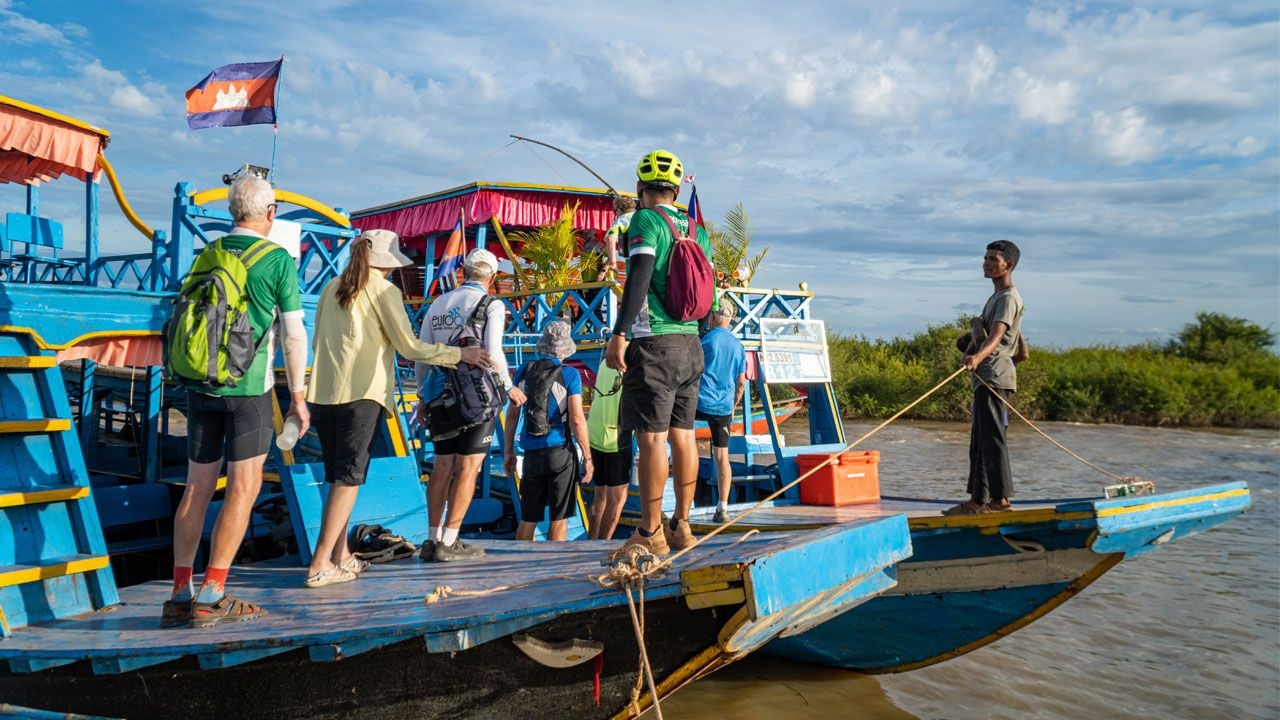 angkor-wat-cycling-tours-006.jpg