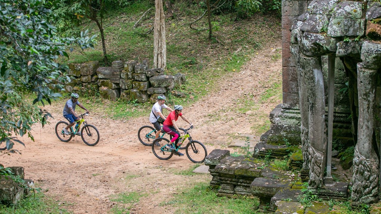 angkor-wat-sunrise-bike-tour11.jpg