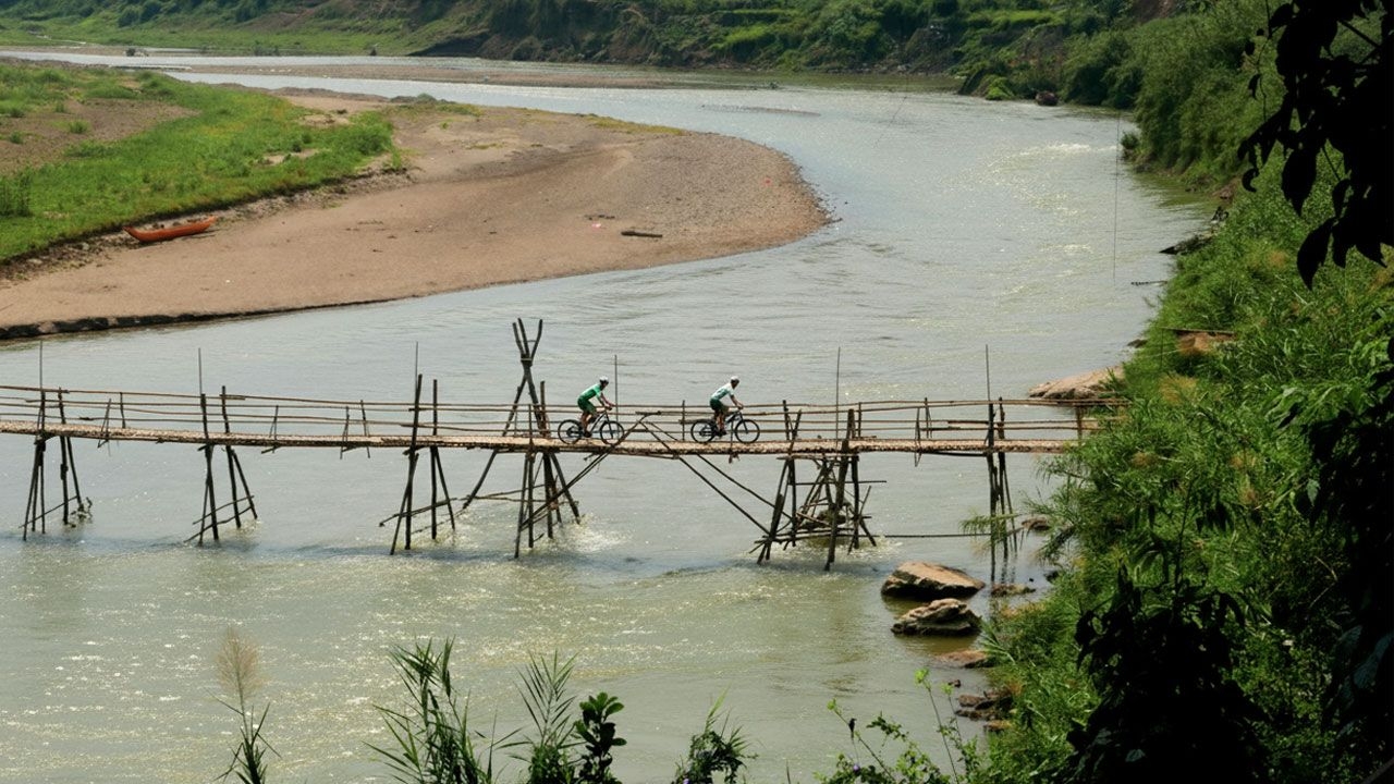 cambodia-and-loas-bike-tours-002.jpg