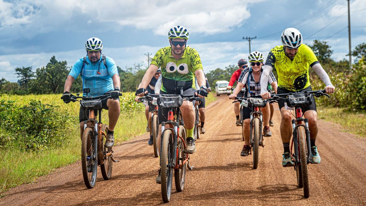 cambodia-bicycle-tour-004.jpg