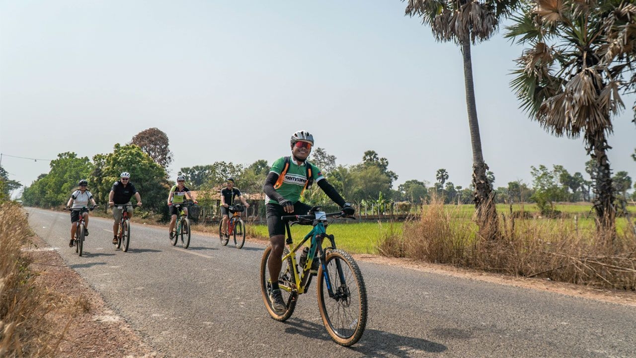 cycle-hanoi-to-Angkor-Wat-002.jpg