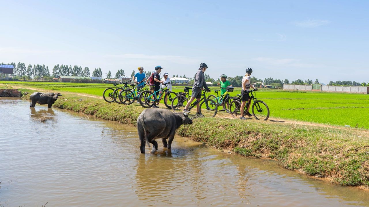 siem-reap-floating-village-bike-tour3.jpg