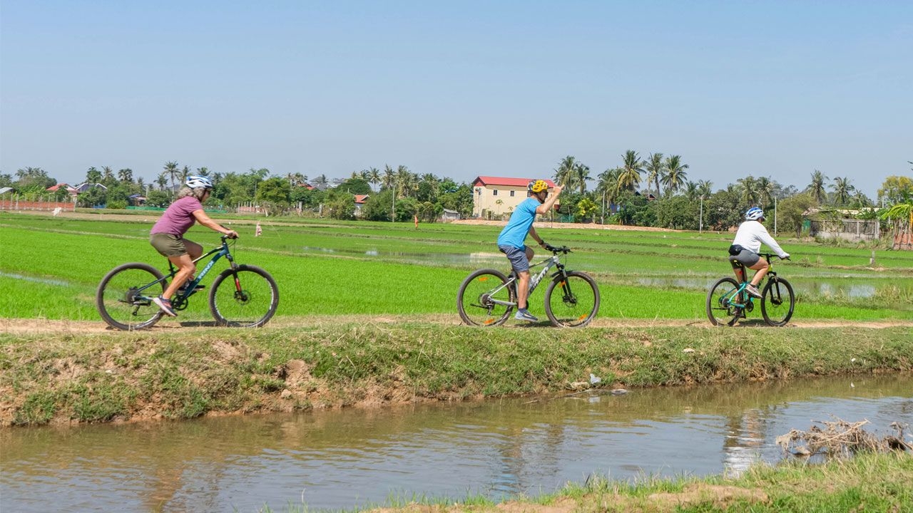 siem-reap-floating-village-bike-tour5.jpg